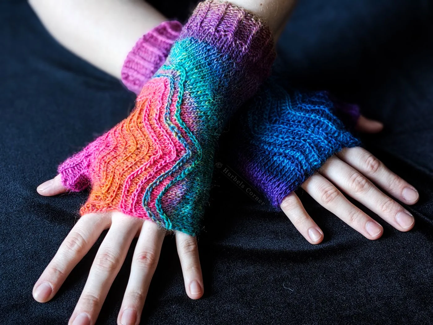 Cinnamon-star hand warmers